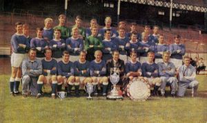1963 The Hornet Wallet of International Cup Teams. Click to see all the cards in this set.