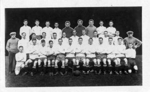 1922 Football Teams. Click to see all the cards in this set.