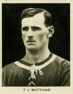 1922 Footballers. Click to see all the cards in this set.